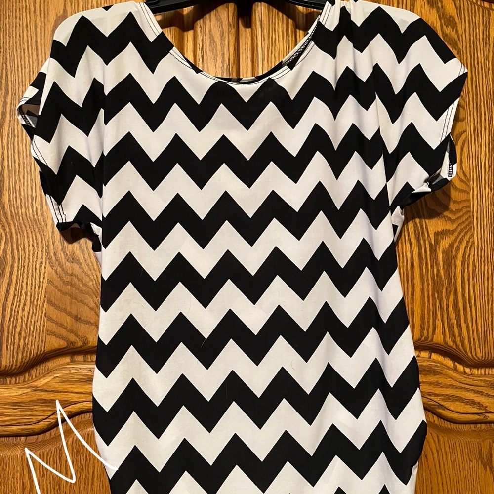 Zig zag short sleeve tee